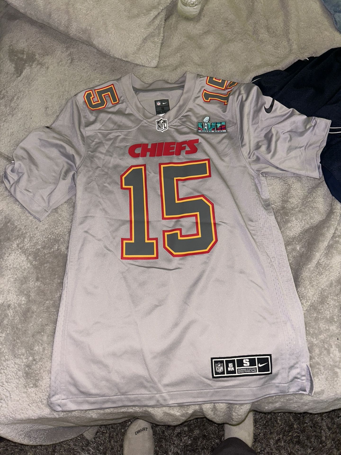 Patrick Mahomes Gray Chiefs Super Bowl LVII  jersey 