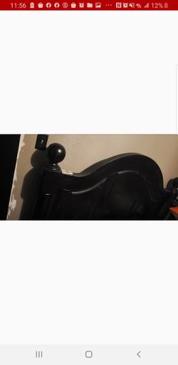 Queen size black bed set