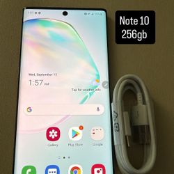Samsung Note 10 256gb. Like New And Unlocked! Free 1 Month Verizon!