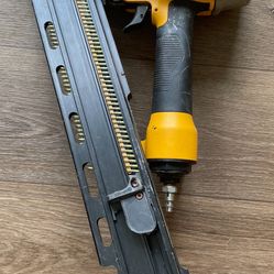 DeWalt Pneumatic 21-Degree Collated Corded Framing Nailer