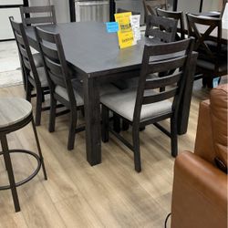 Wooden 7 Pc Dining Set