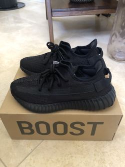 Yeezy Boost 350 V2 Onyx - Size 5.5