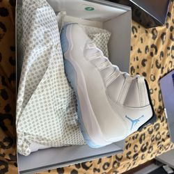 Jordan’s 11’s Legend Blue 