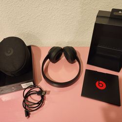 Beats Solo 3 Wireless Headphones – Black 🎧 Like New w/ Case & Box