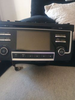 Nissan OEM Car CD FM/AM Radio Head Unit