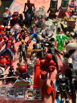 Large Marvel & DC Action Figure Lot