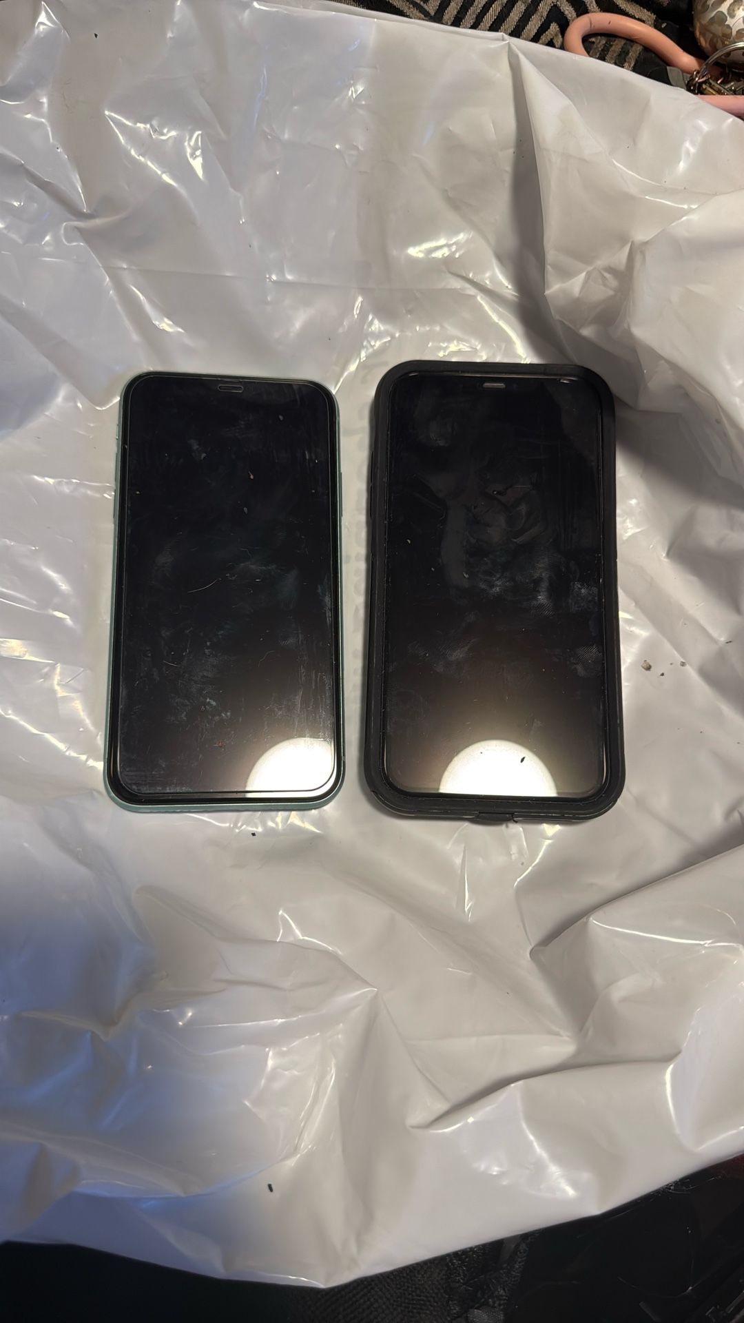 2 iPhone 11 1 Unlocked And 1 T-Mobile