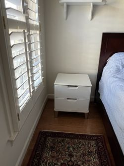 Nightstand 2-drawer