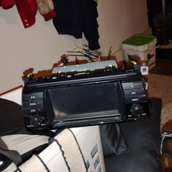 Toyota Double Dine Deck CD/Bluetooth 