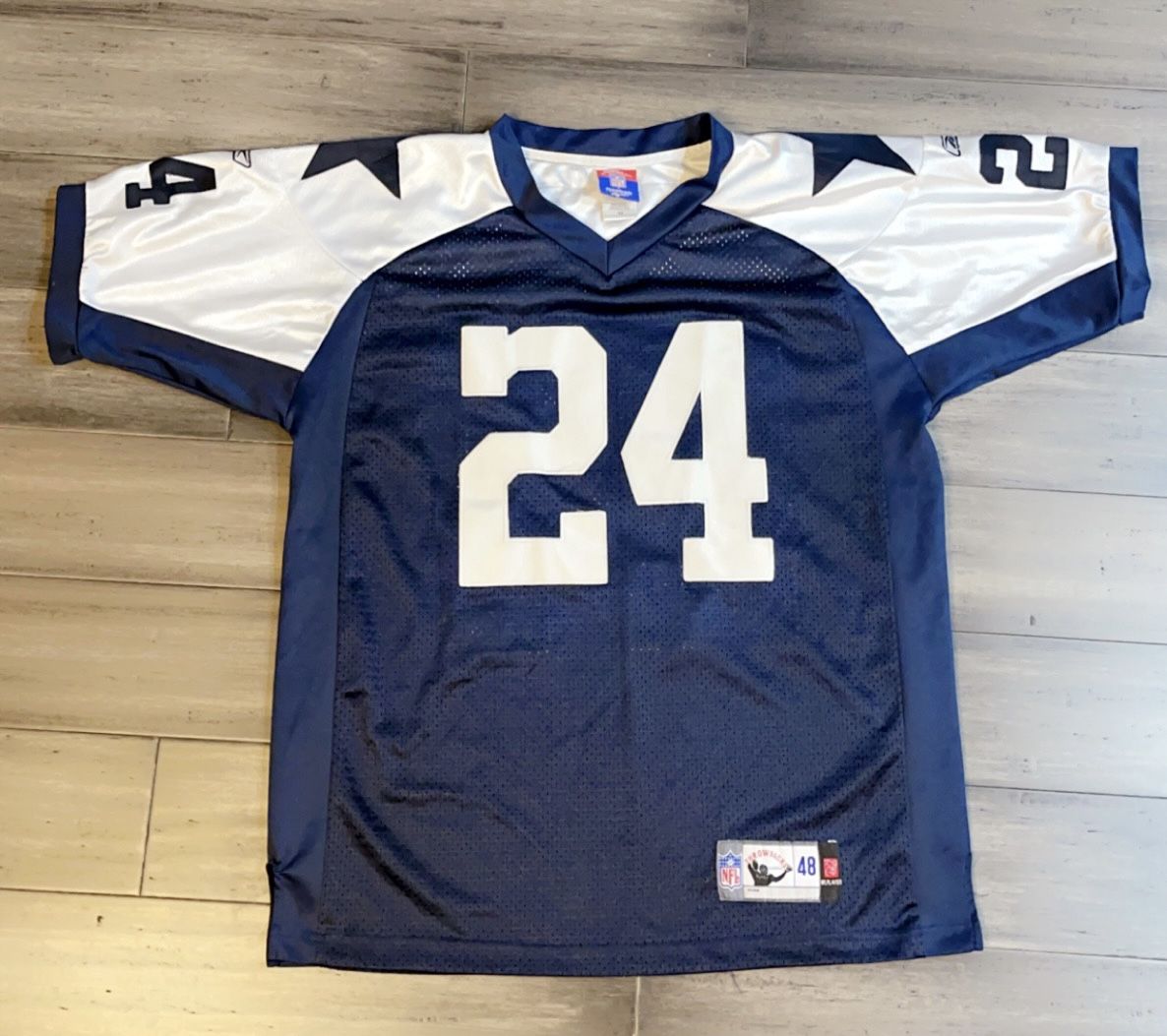 Womens XL Dallas Cowboys Apparel #24 MARION BARBER JERSEY for Sale in  Dallas, TX - OfferUp