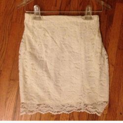Lace skirt