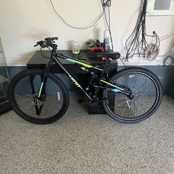 Schwinn mountain Full Suspension Mountain Bike - Like New!