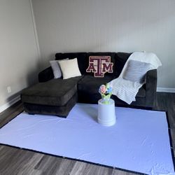 FREE DELIVERY!!! NEED GONE TODAY!! Beautiful Dark Olive Sectional w Reversible Chaise