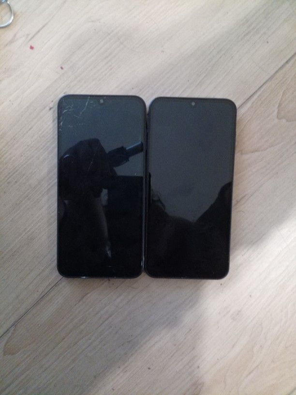 2 Samsung Galaxy a15 5g phones