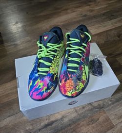 Lebron xxll BW Ghost Green