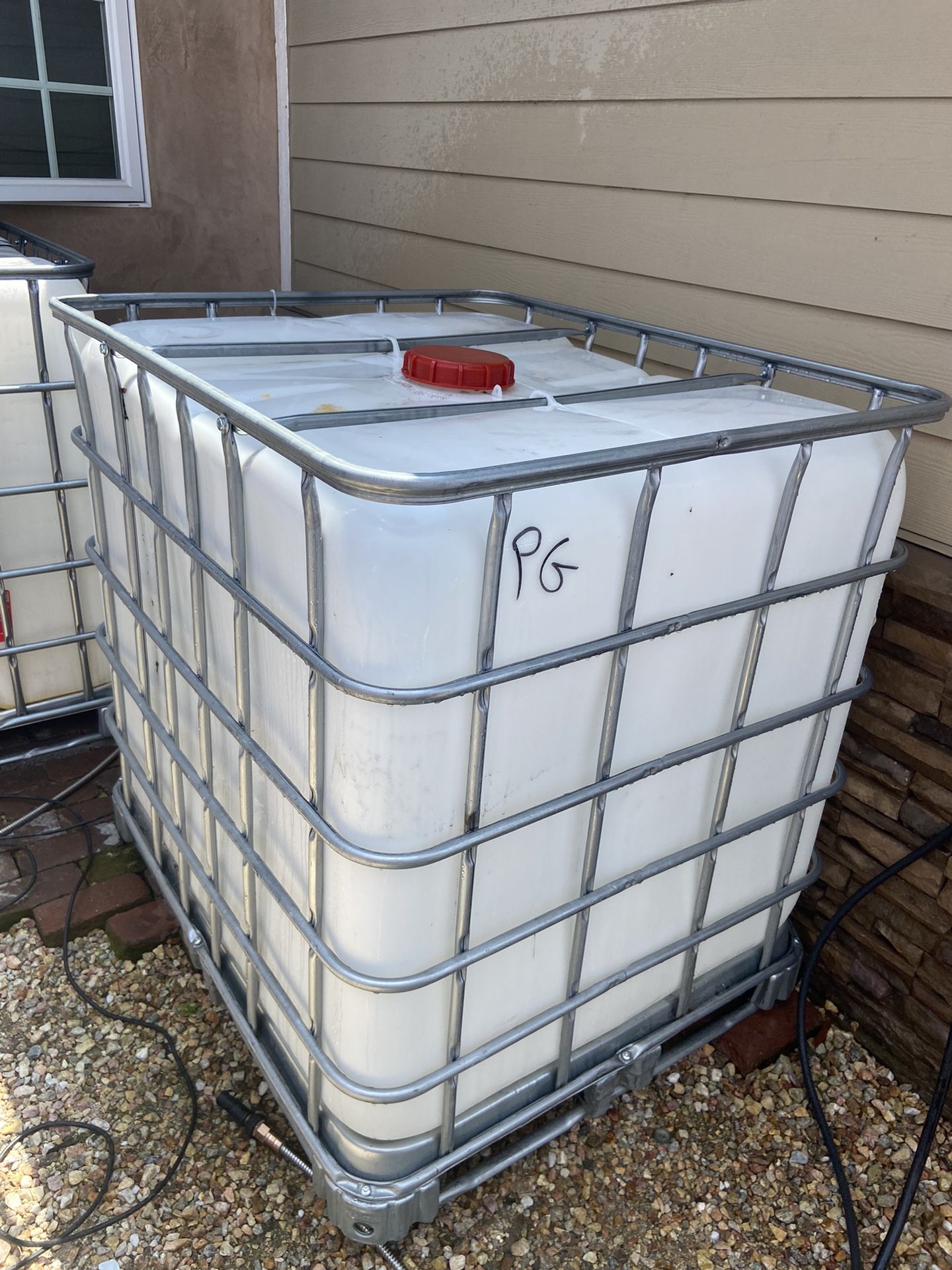 250 Gallon Water Tank