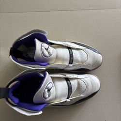 Air Jordan 8 Retro – Women’s Size 10