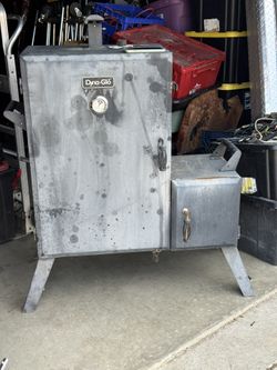 Dyna-glo Smoker