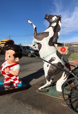 Fiberglass horse very hot piece define 120 inches tall 24 inches wide