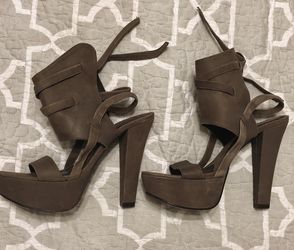 Vera Wang Platform Shoes