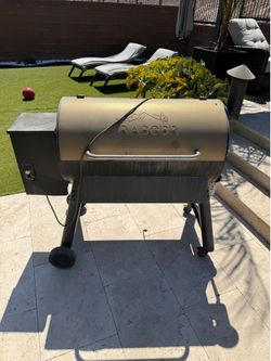 Traeger smoker grill