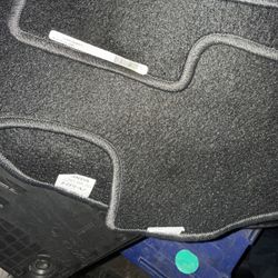 2016-2023 Honda HR-V OEM Carpeted Floor mats In Great Condition (Black). set Of 4, priced To Sell