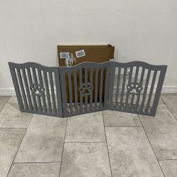 Freestanding Pet Gate