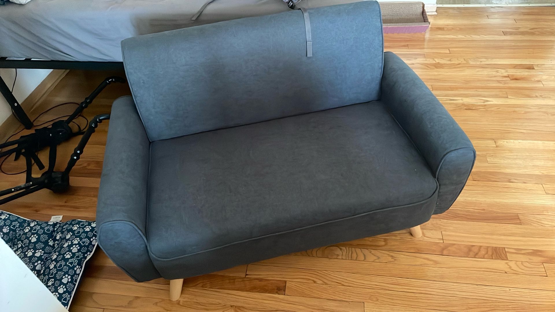Small Office Couch $75 Cash Or Zelle Only