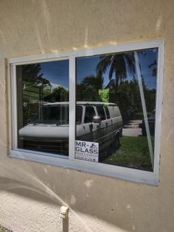 Impact Windows and Doors | Ventanas y Puertas de Impacto