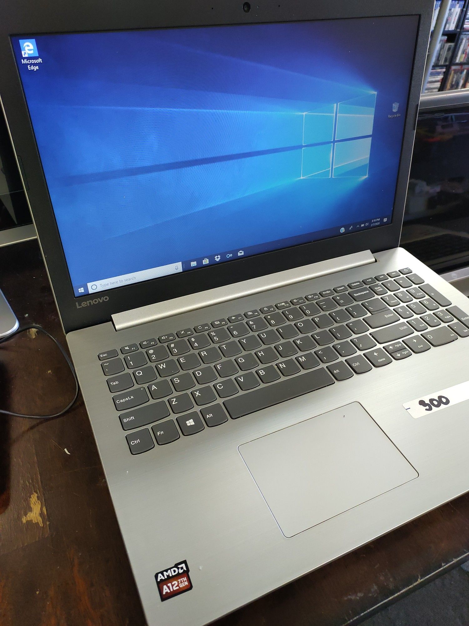 Lenovo 15in laptop 2018 model AMD a12 quad-core Radeon graphics good for light gaming 8GB 1tb