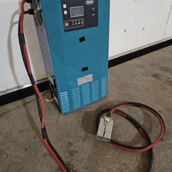 Tennant Battery Charger