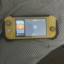 Nintendo Switche Lite Yellow Edition