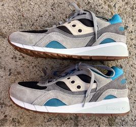 SAUCONY SHOES