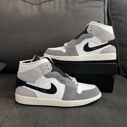 Air Jordan 1 mid SE Retro Sz 9New