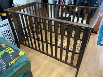 Convertible crib/toddler bed