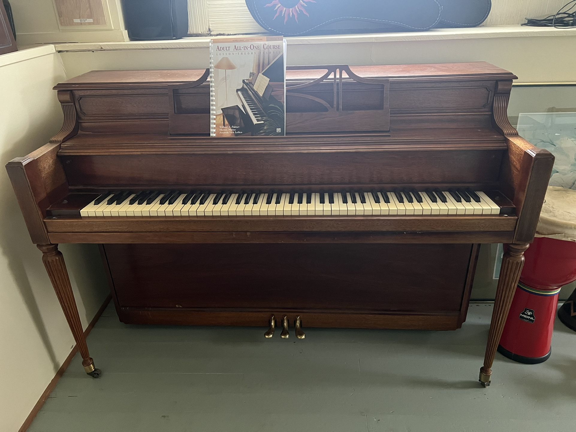 Story and Clark Piano