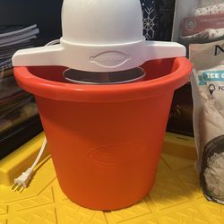 Ice Cream Maker 
