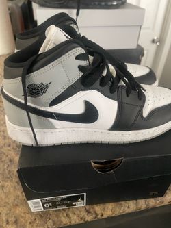 Air Jordan 1 Mid 6.5Y