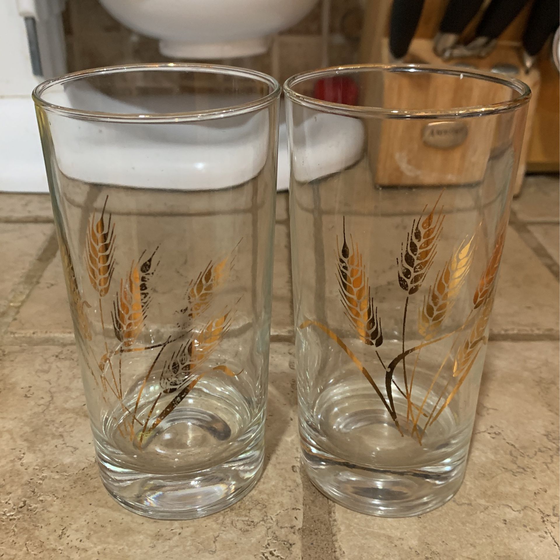 2 MCM Homer Laughlin golden wheat tumbler/glasses, 1960’s, retro, 22 k gold wheat and rims