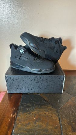 JORDAN 4 BLACK CAT SIZE 6.5Y, 7Y