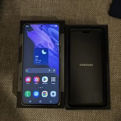 Samsung Galaxy S21  128GB Unlocked For Any Sim T-Mobile Metro pcs Cricket At&t Verizon And Other Carriers