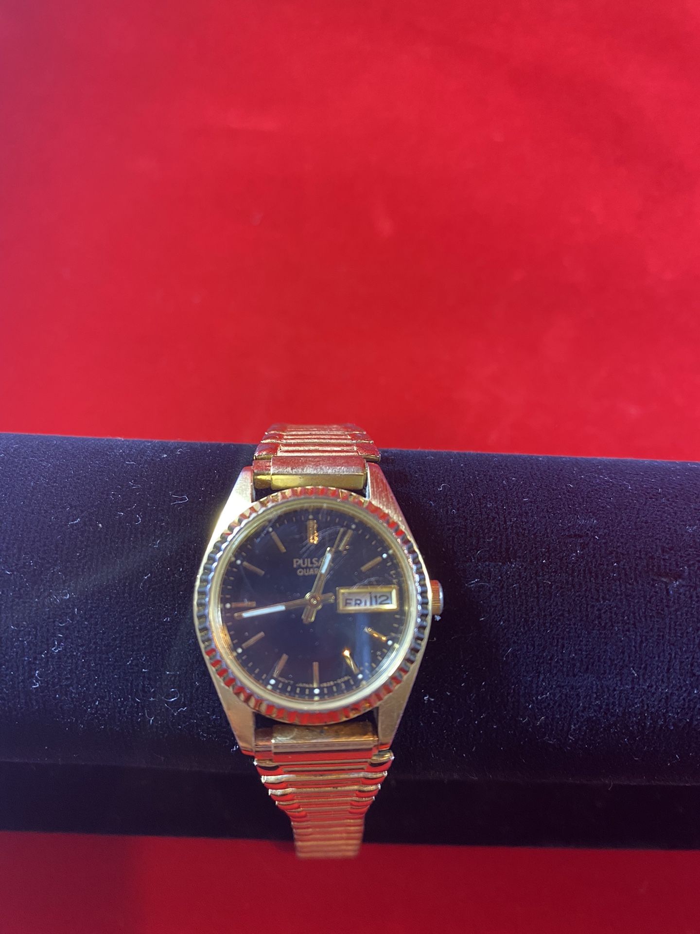 Gold Puslar Woman’s Watch