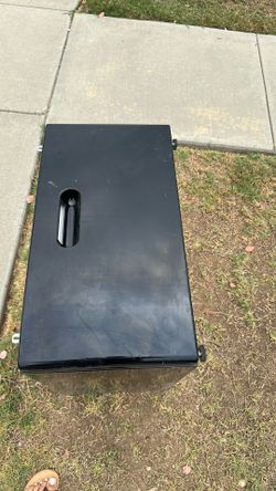 Curb alert 🚨 Frigidaire washer pedestal