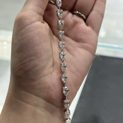 Pear Diamond Bracelets 