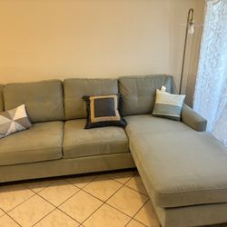 Cindy Crawford Loveseat & Recliner 