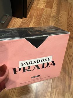 Paradoxe Prada perfume