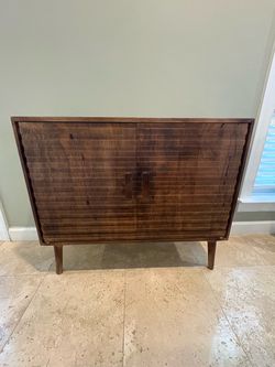 Door bureau