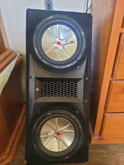 2 10 inch kicker’s Cvr