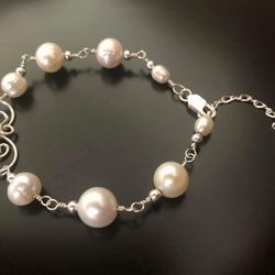 Crafted Jewelries Are Made By Rossie