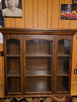 Glass cabinet